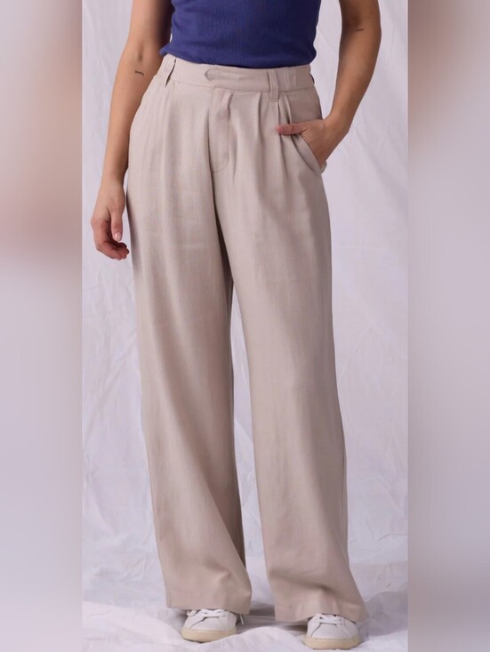 The Normal Brand Pants - The Normal Brand Leukos Linen-Blend Trouser in Sandstone